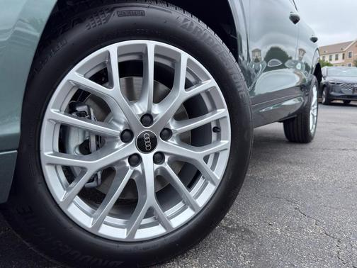 Sage Green Metallic 2026 Audi Q3 S line