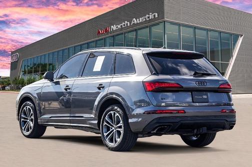 2025 Audi Q7 45 Premium Plus