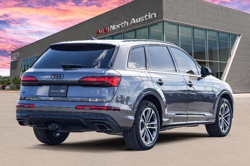 2025 Audi Q7 45 Premium Plus