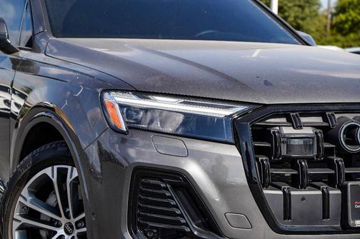 2025 Audi Q7 45 Premium Plus