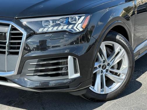 2023 Audi Q7 55 Prestige