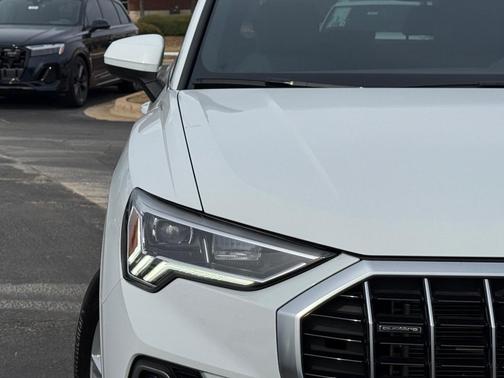 2023 Audi Q3 45 S line Premium