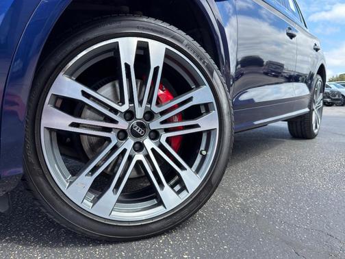 Navarra Blue Metallic 2018 Audi SQ5 3.0T Prestige