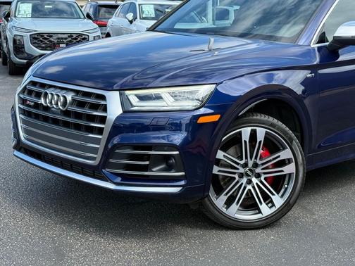 Navarra Blue Metallic 2018 Audi SQ5 3.0T Prestige