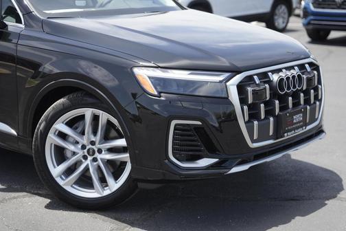 2025 Audi Q7 55 Premium