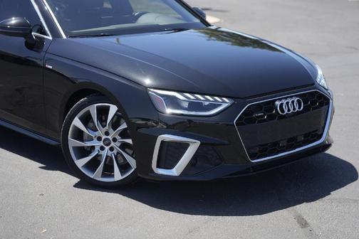 2021 Audi A4 45 S line quattro Premium