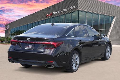 2021 Toyota Avalon XLE
