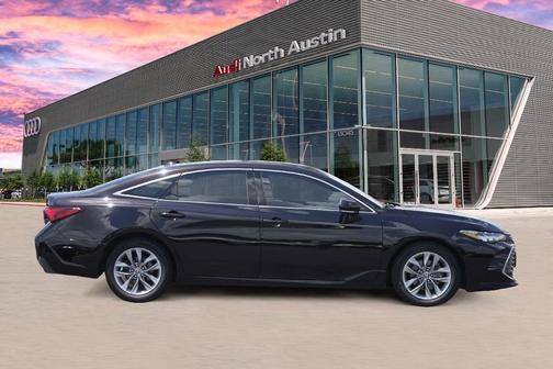 2021 Toyota Avalon XLE