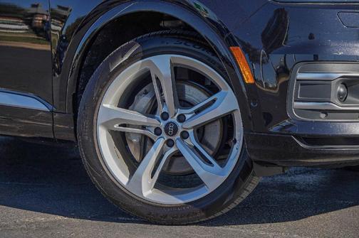 2019 Audi Q7 55 Prestige