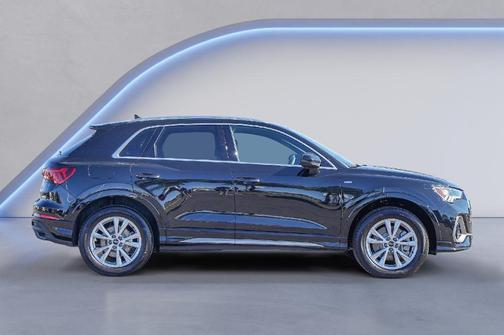 2025 Audi Q3 45 S line Premium