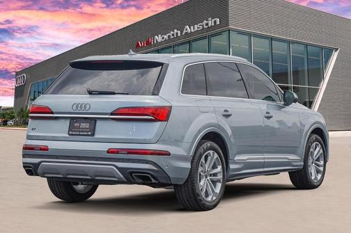 2025 Audi Q7 45 Premium