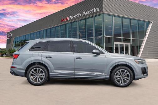 2025 Audi Q7 45 Premium