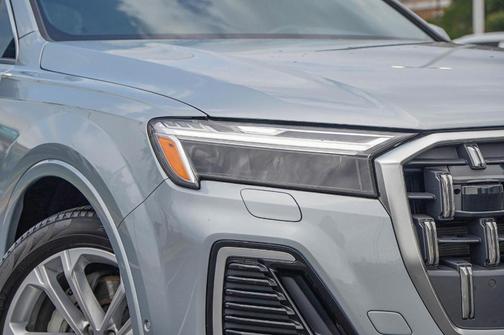 2025 Audi Q7 45 Premium