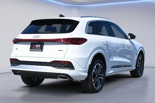 2025 Audi Q5 2.0T quattro Premium