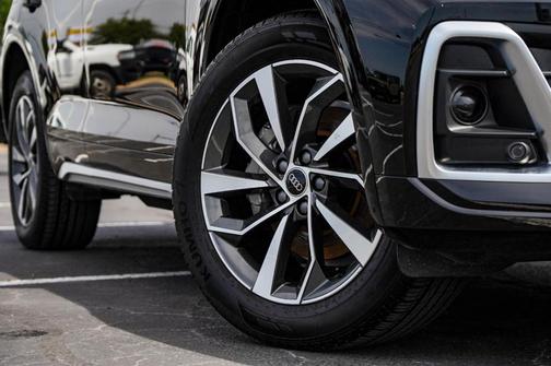 2024 Audi Q5 45 S line quattro Premium