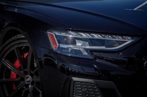 2023 Audi S8 4.0T quattro