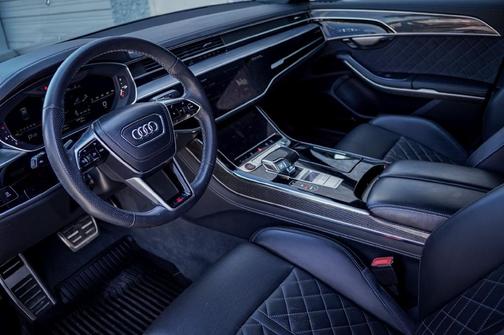 2023 Audi S8 4.0T quattro