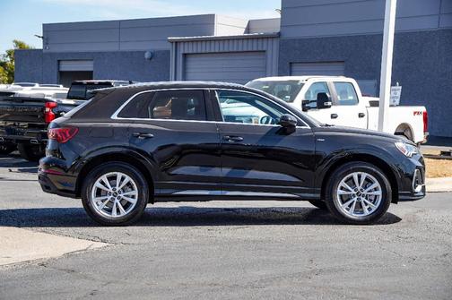 2025 Audi Q3 45 S line Premium