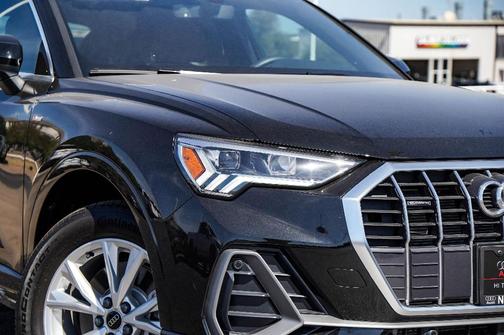 2025 Audi Q3 45 S line Premium