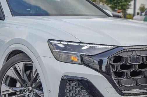 2026 Audi Q8 