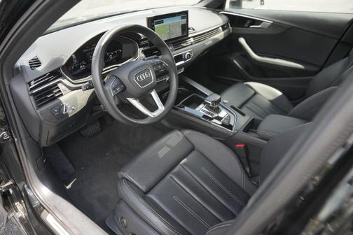 2023 Audi A4 45 S line Premium Plus