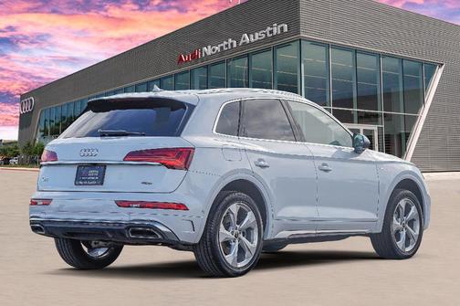 2022 Audi Q5 45 S line Prestige