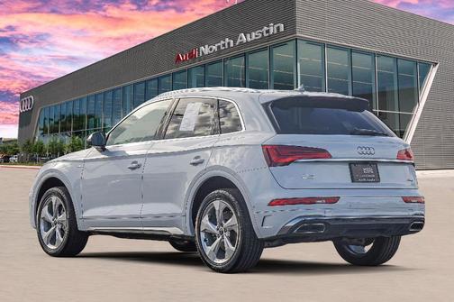 2022 Audi Q5 45 S line Prestige