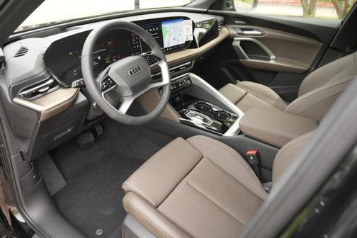 2025 Audi Q5 2.0T quattro Premium