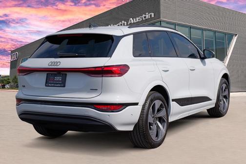 2025 Audi Q6 e-tron Premium