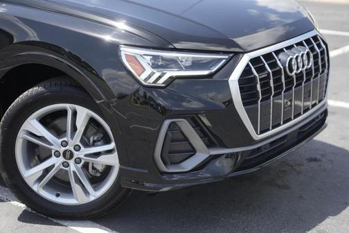 2024 Audi Q3 45 S line Premium