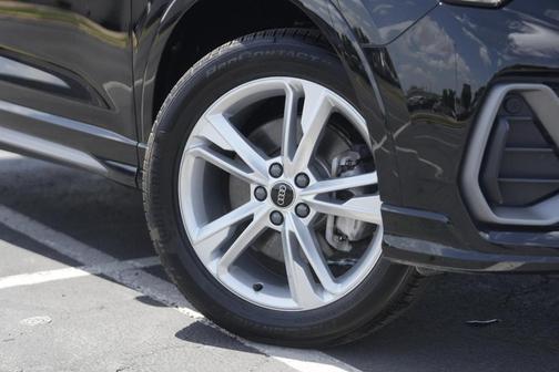 2024 Audi Q3 45 S line Premium