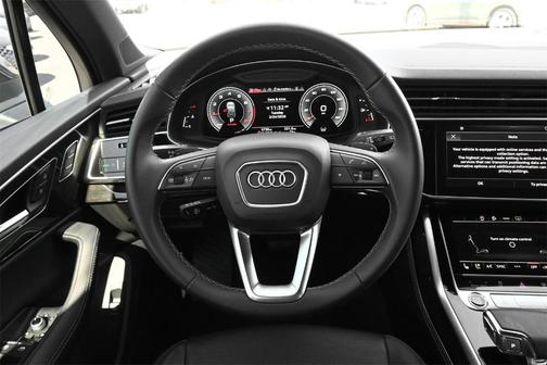 2025 Audi Q7 55 Premium Plus