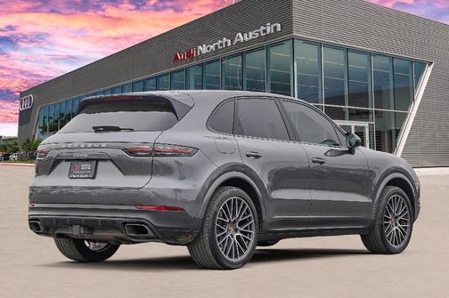 2021 Porsche Cayenne Base