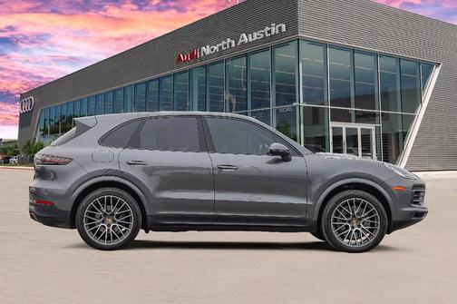 2021 Porsche Cayenne Base
