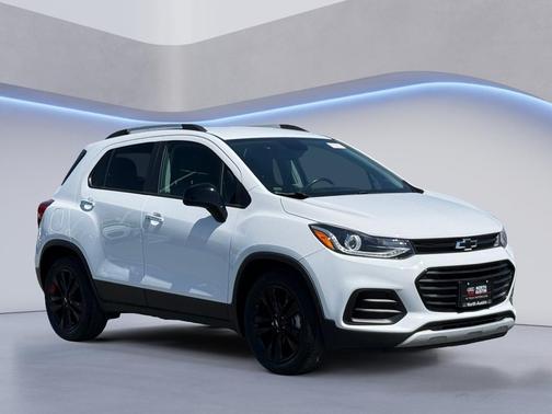Summit White 2019 Chevrolet Trax LT