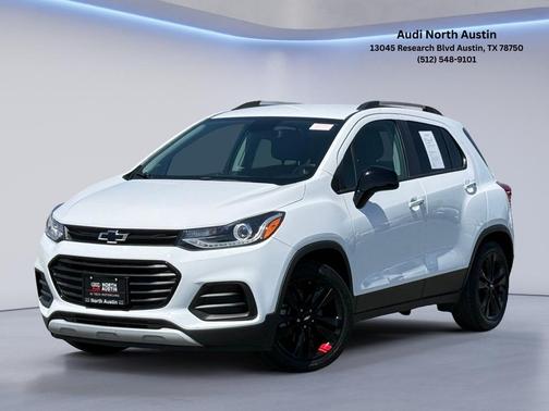 Summit White 2019 Chevrolet Trax LT