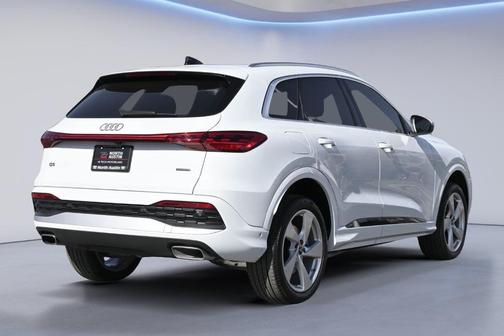 2025 Audi Q5 2.0T quattro Premium