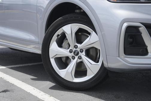 2022 Audi Q5 45 S line quattro Premium
