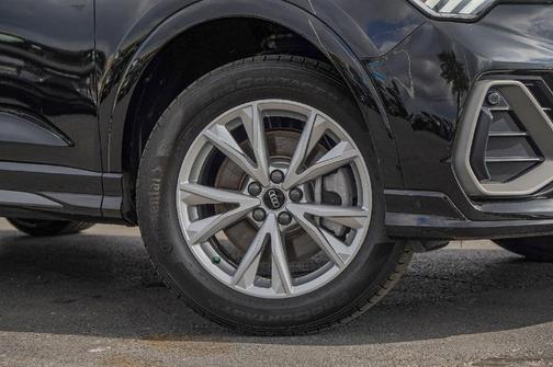 2023 Audi Q3 45 S line Premium