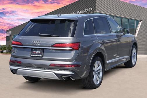 2025 Audi Q7 45 Premium Plus