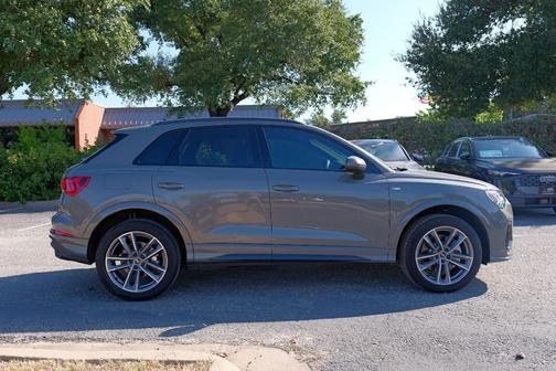 2025 Audi Q3 45 S line Premium