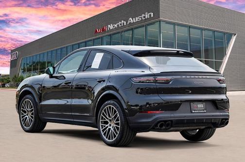 2023 Porsche Cayenne Platinum Edition