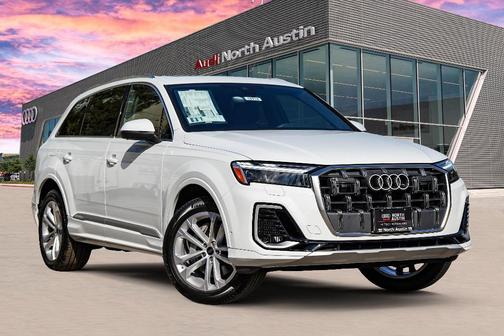 2025 Audi Q7 55 Premium Plus