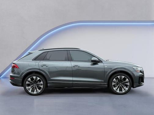 Daytona Gray Pearl 2026 Audi Q8 55 Premium