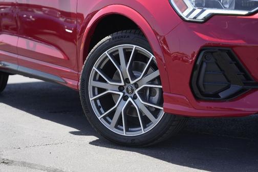 2025 Audi Q3 45 S line Premium