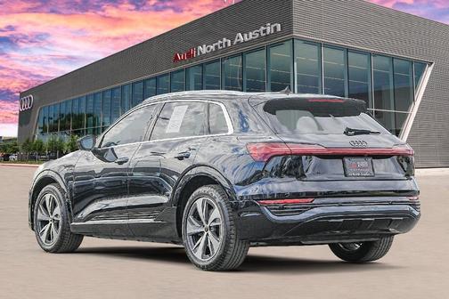 2024 Audi Q8 e-tron Premium