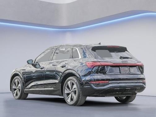 2024 Audi Q8 e-tron Premium