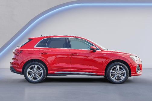 2023 Audi Q3 45 S line Premium