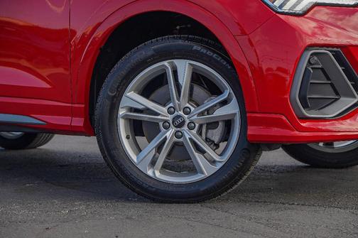 2023 Audi Q3 45 S line Premium