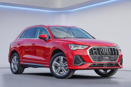 2023 Audi Q3 45 S line Premium